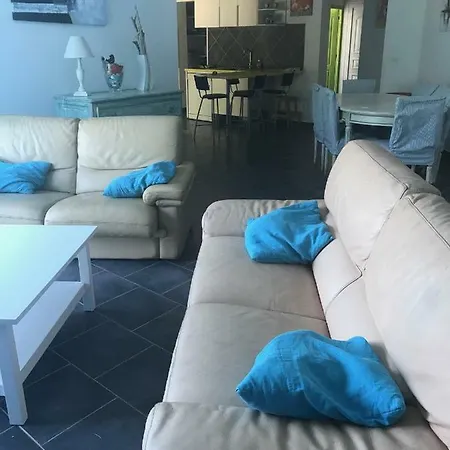 130m2, à 2 Km De La Mer Villa Aleria (Corsica)